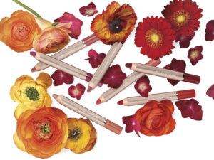 kosmetik-studio-stuttgart-carola-kiesel-beauty-balance-44_IMC_LipCrayons-Group-Flowers3-HR