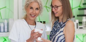 kosmetik-studio-carola-kiesel-stuttgart-beauty-balance - Produkttest Nachtcreme Carola Kiesel im Gespräch mit Kundin