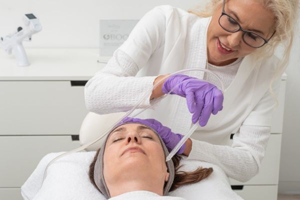 jetcare med behandlung bei beauty balance stuttgart